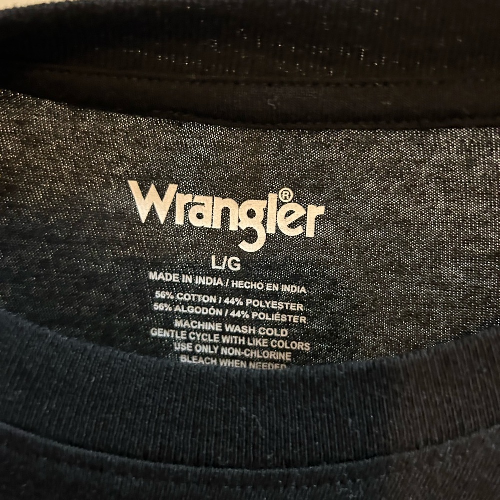 Wrangler Men's Classic Black Tee - Picture 2 of 2